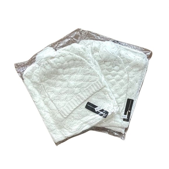 WOMENS WHITE LIGHT WEIGHT KNITTED BEANIE & INFINITY SCARF SET - SZ: OS - Picture 5 of 5